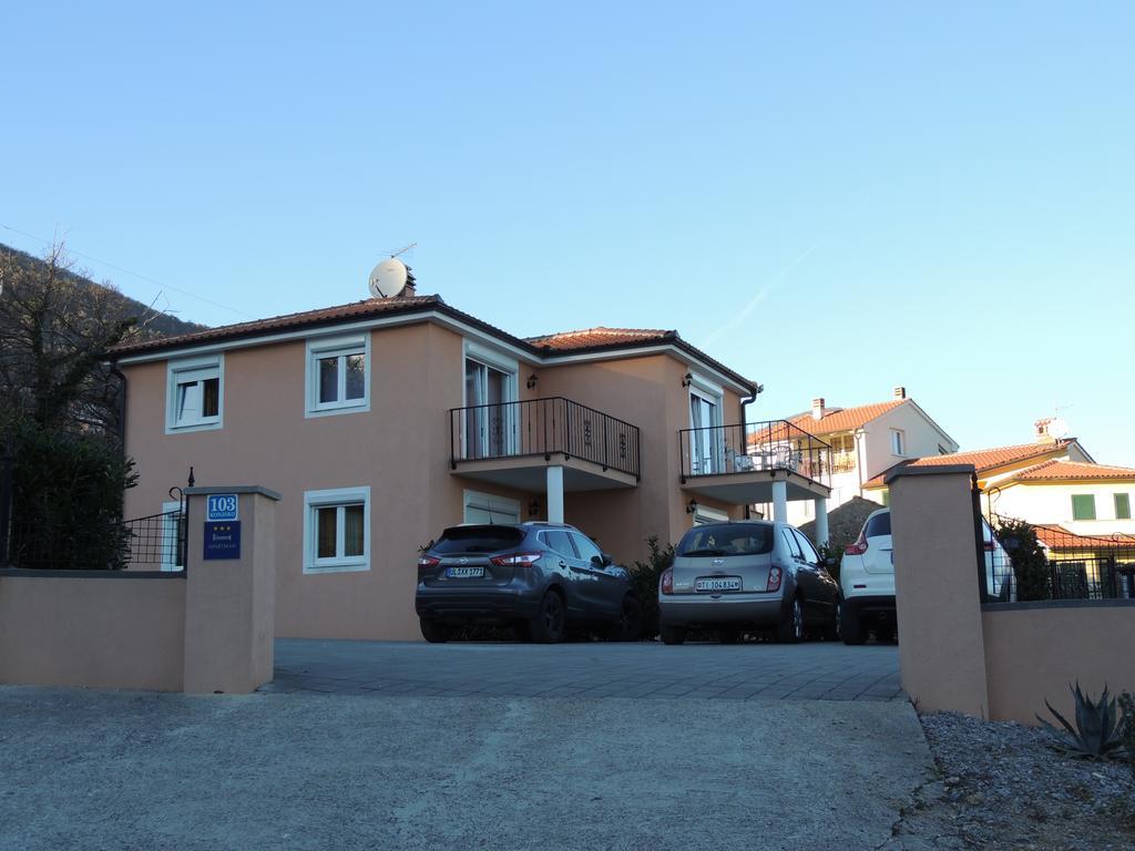 Apartment Cindy Lovran Exterior photo
